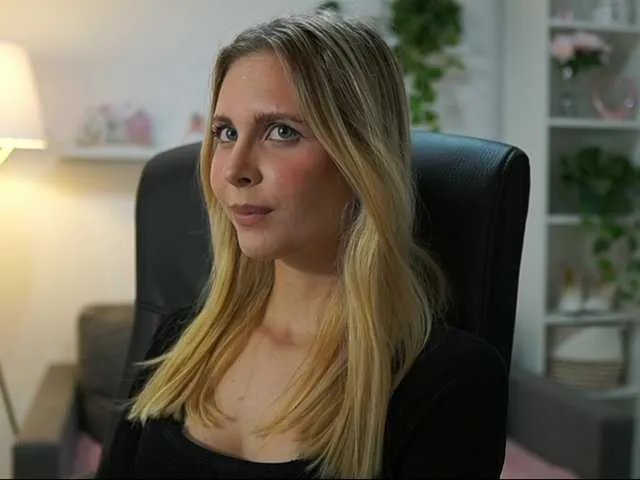 catecrago on BongaCams