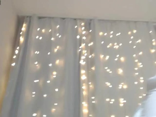 Freechat CateLong on BongaCams