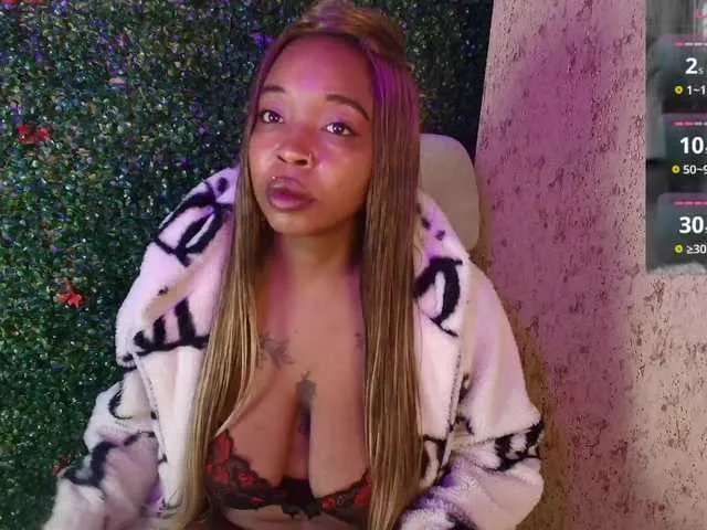 CharlotteBrown-1 on BongaCams