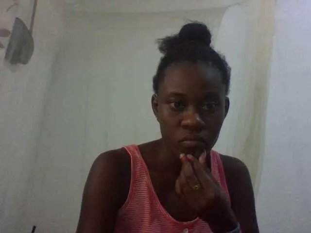 charmychassy27 on BongaCams