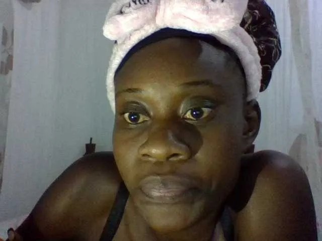 charmychassy27 on BongaCams