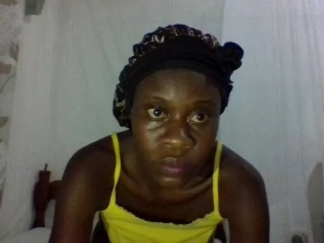 charmychassy27 on BongaCams