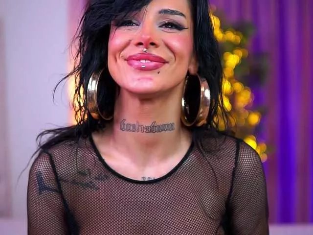 ChicaOra on BongaCams