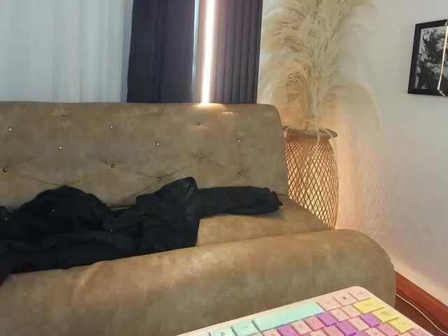 ClaritaHill on BongaCams