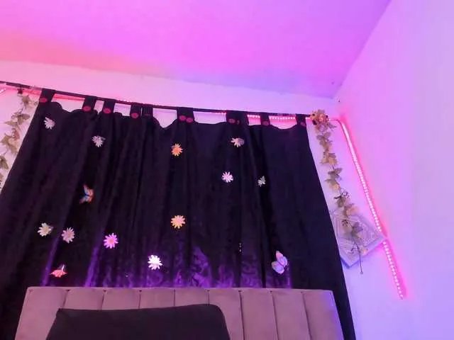 CloeeSaenz on BongaCams