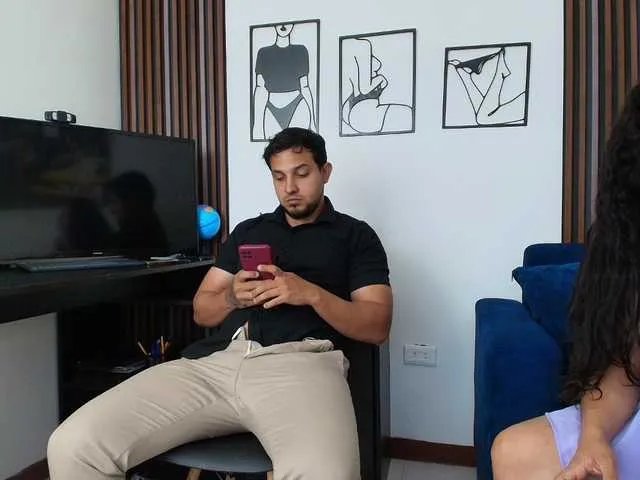 couplee-horny on BongaCams