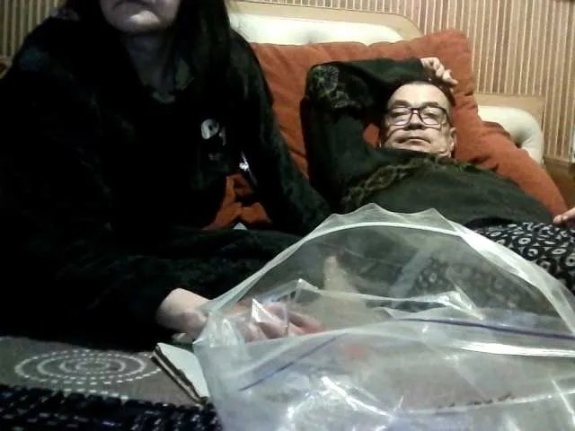 coupleofcoolx on BongaCams