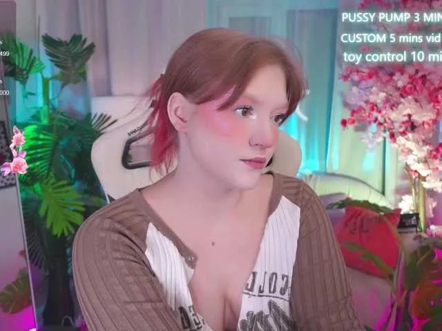 CrazyWine on BongaCams