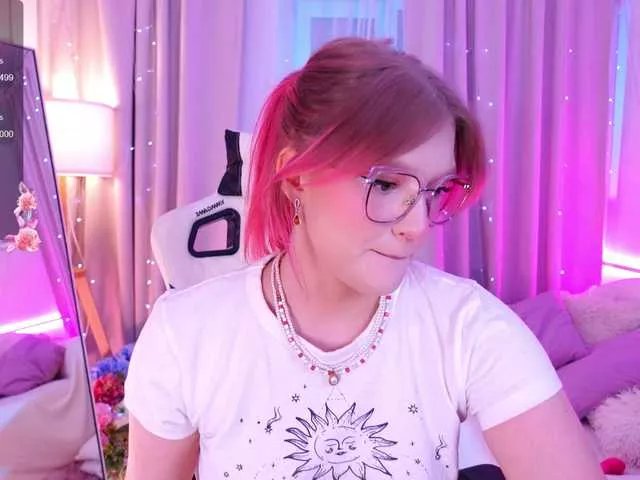 CrazyWine on BongaCams