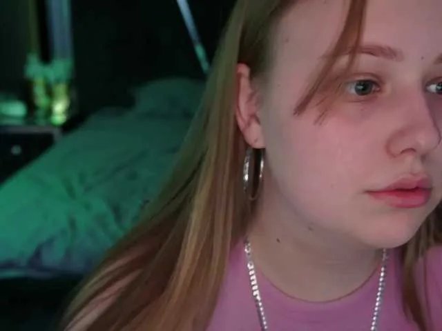 CrystallPaws on BongaCams