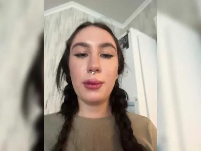 CurvyWoman- on BongaCams