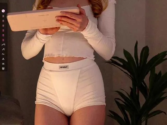 CuteShine on BongaCams