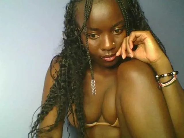 Cutiechoco on BongaCams
