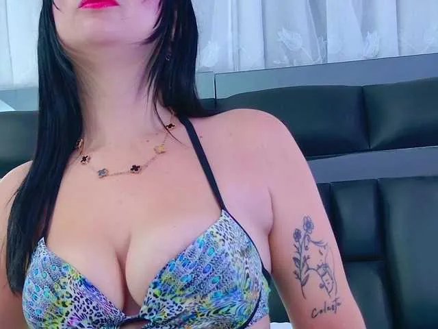 DahianaMoss on BongaCams