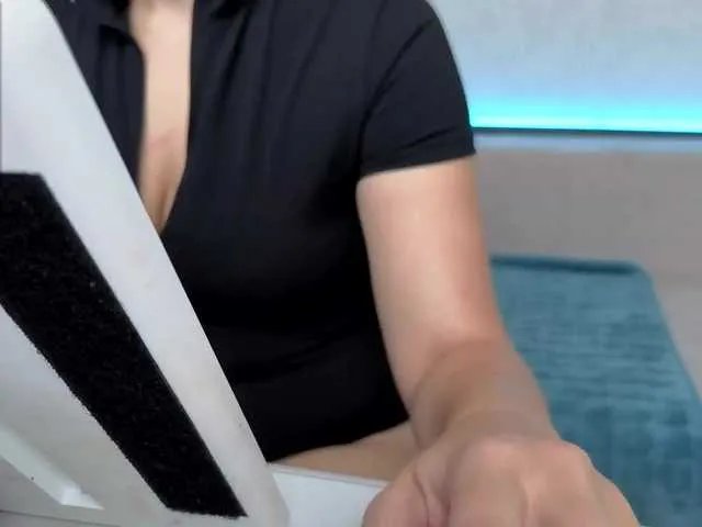 Danielea on BongaCams