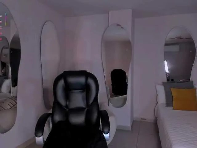 Freechat DannaCruz on BongaCams