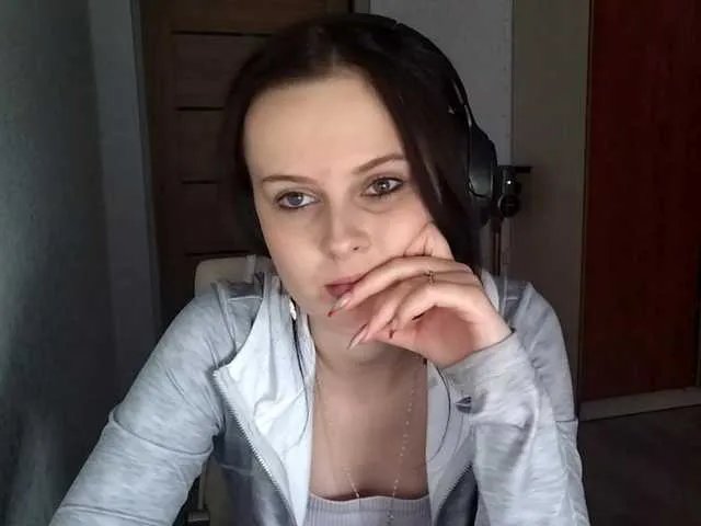 DelfinaStrauss — goal: High heel dance  25  0