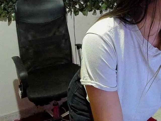 DestinyHills on BongaCams