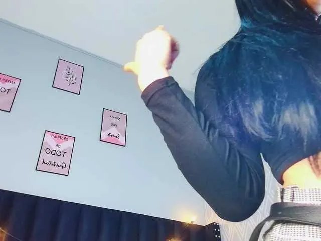 DirtyLittleSlut on BongaCams