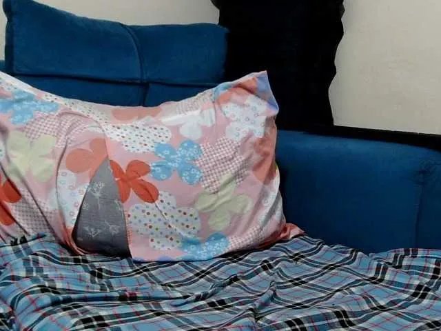 Divine-asss on BongaCams