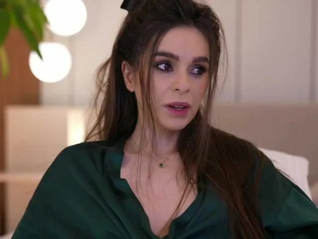 DorisCream — enjoy your day with me make me cumsquirtcream with vibration! Fav lvl 15, 99,120, 249, 549, 888Private it s open. Talk only in English!  snapchat 670tk, private message 101 tokens