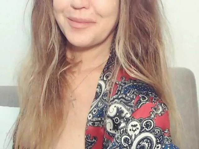 Drakulaura1 on BongaCams