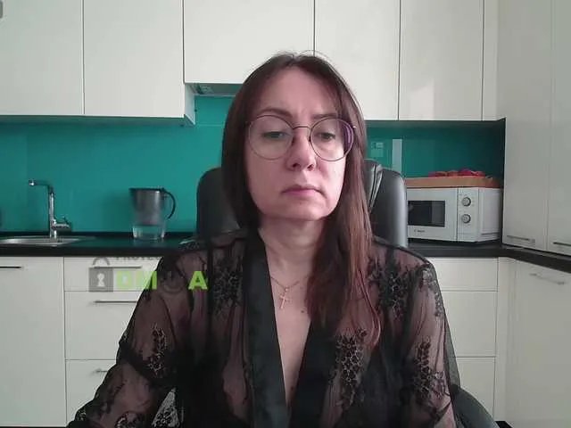 dulcesiomar8 on BongaCams