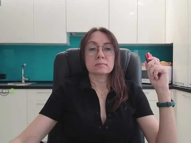 dulcesiomar8 on BongaCams