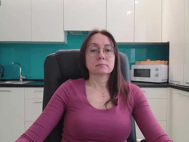 dulcesiomar8 on BongaCams