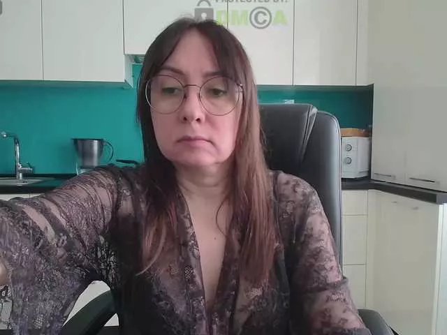 dulcesiomar8 on BongaCams