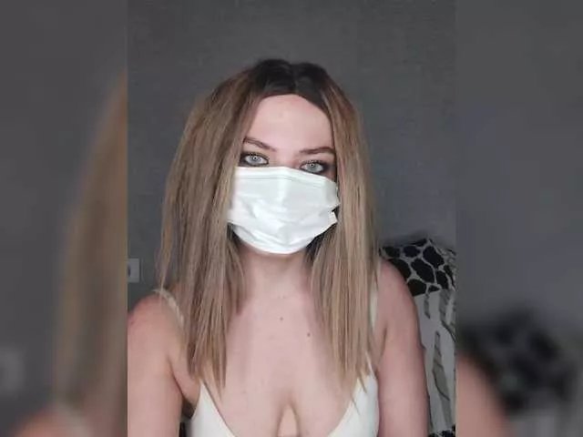 EatFuckLove on BongaCams