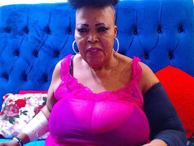 Ebonycandy10 — Freechat on BongaCams