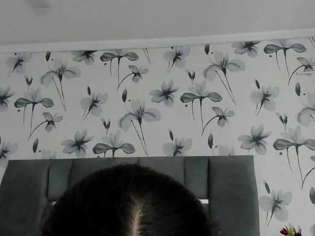 Ehotloveaxxx on BongaCams
