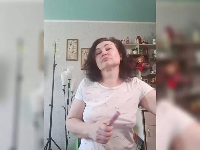 ElenaDroseraa on BongaCams