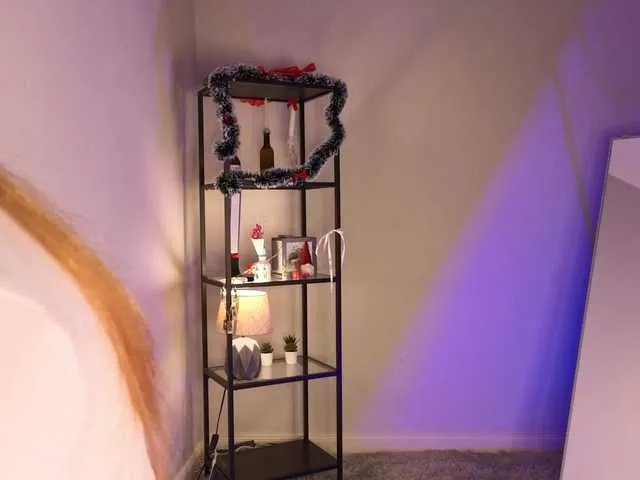 elfinvibes on BongaCams