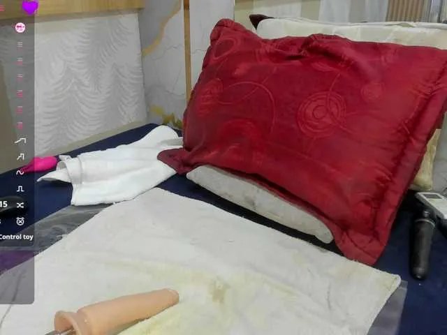 elifblond on BongaCams