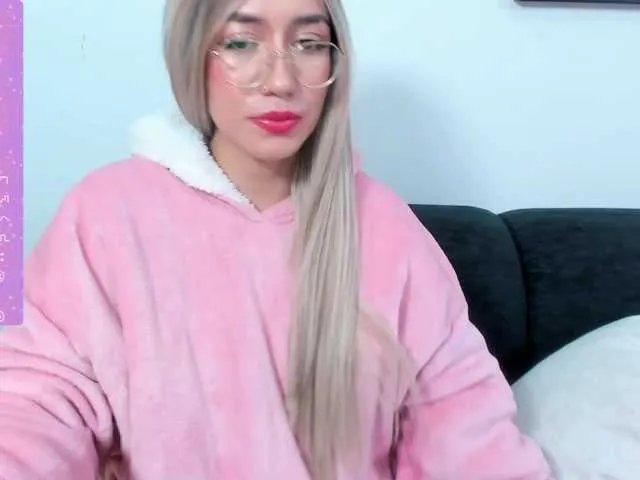 EllaDavs on BongaCams