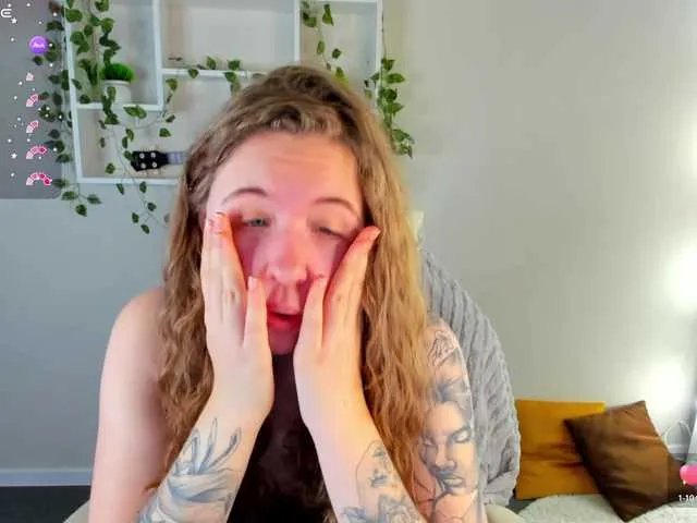 Elsiee-Cuttiess on BongaCams