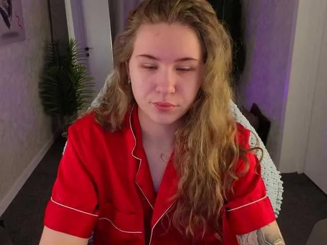 Elsiee-Cuttiess on BongaCams