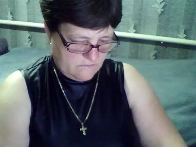 ElzaJewel on BongaCams