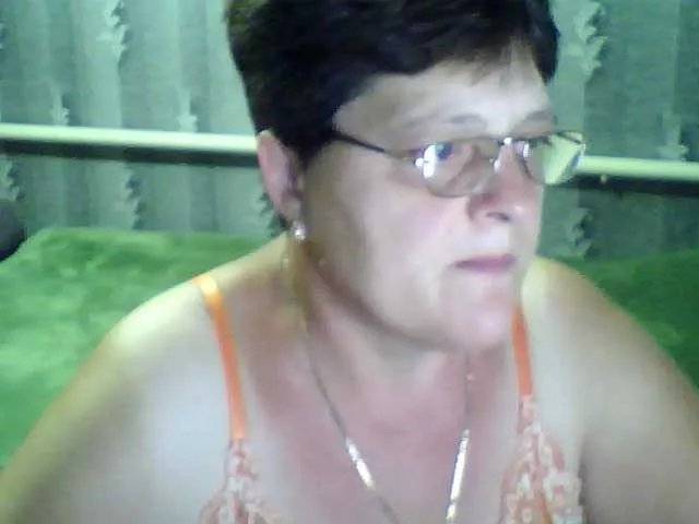 ElzaJewel on BongaCams