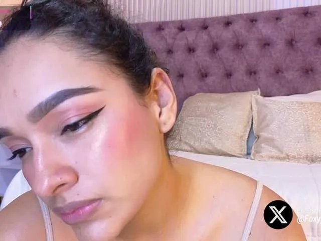 Emily-Foxyy on BongaCams