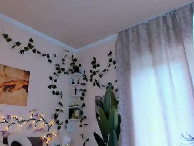 Emily-relish on BongaCams