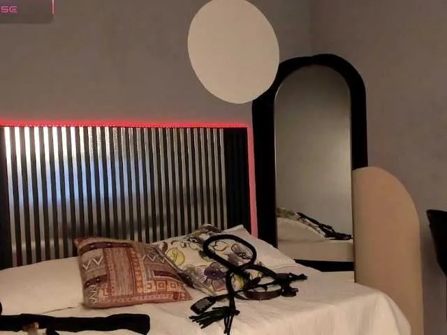 EmilyBeltonn on BongaCams