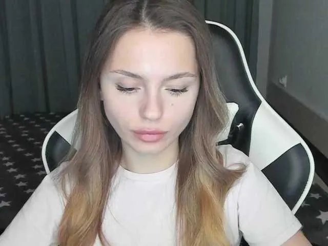 EmilySkout on BongaCams