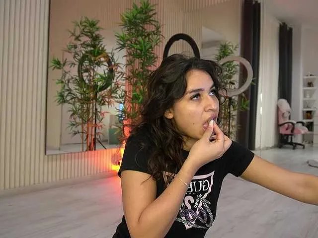 EmmaBlanco on BongaCams