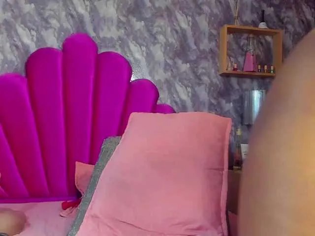 EMMAPARIS on BongaCams