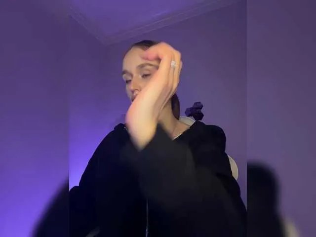 Enchantix on BongaCams