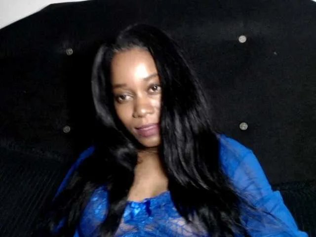 Enchantriss — LOVENSE SQUIRT SHOW NAKED