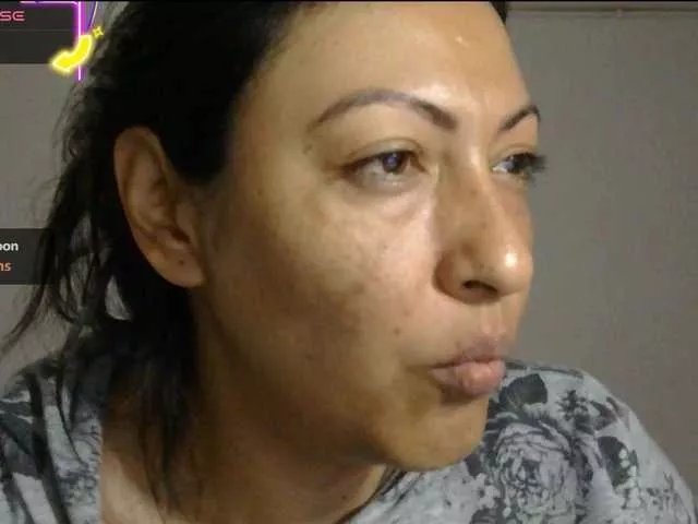 ErikaMartinez on BongaCams